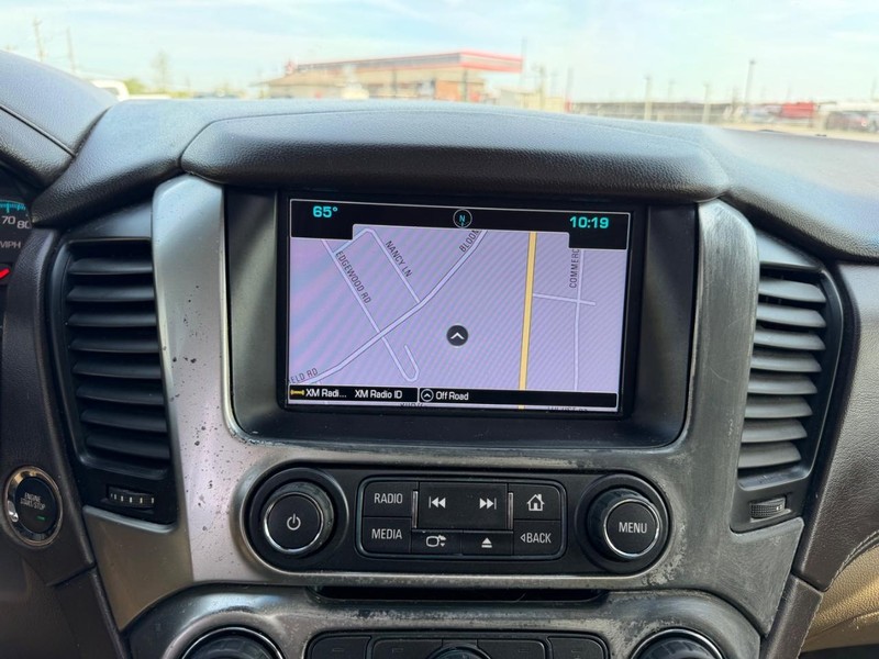 Chevrolet Tahoe Vehicle Full-screen Gallery Image 17