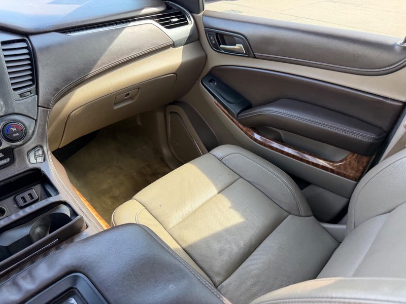 Chevrolet Tahoe Vehicle Full-screen Gallery Image 19