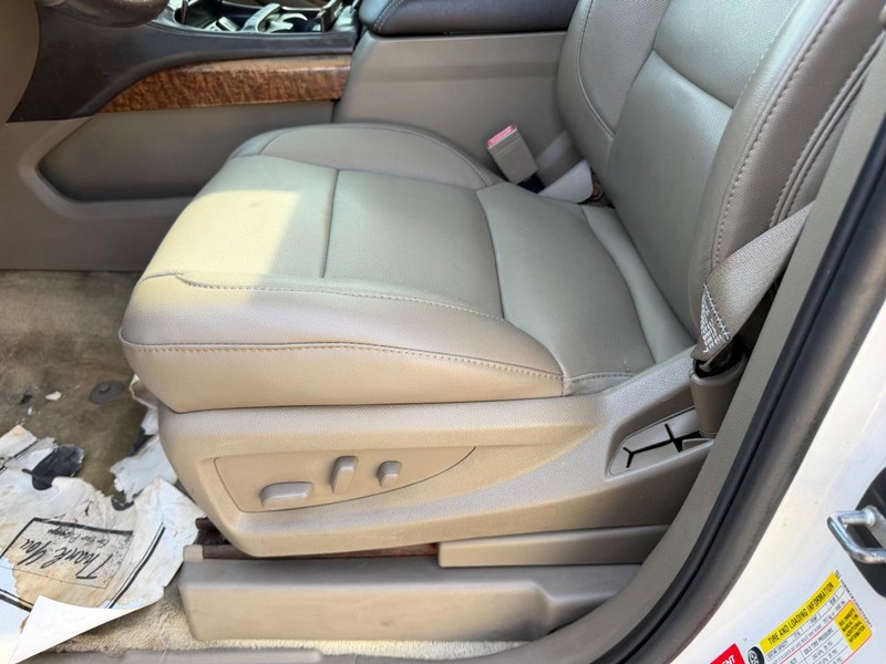 Chevrolet Tahoe Vehicle Full-screen Gallery Image 22