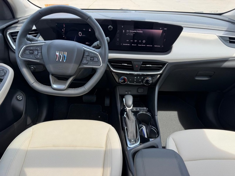 Buick Encore GX Vehicle Full-screen Gallery Image 10