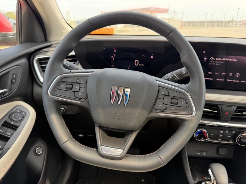 Buick Encore GX Vehicle Full-screen Gallery Image 11