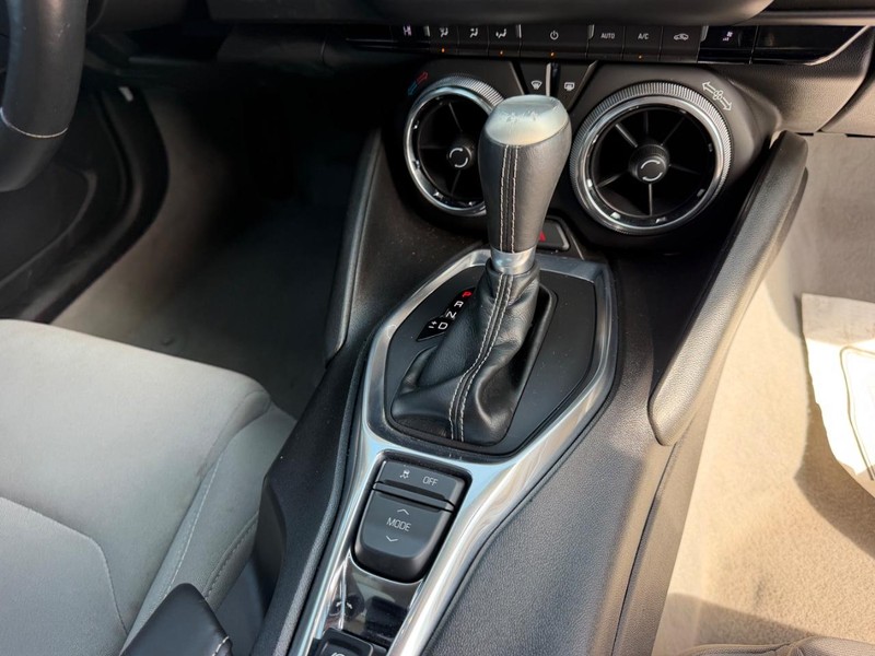 Chevrolet Camaro Vehicle Full-screen Gallery Image 14