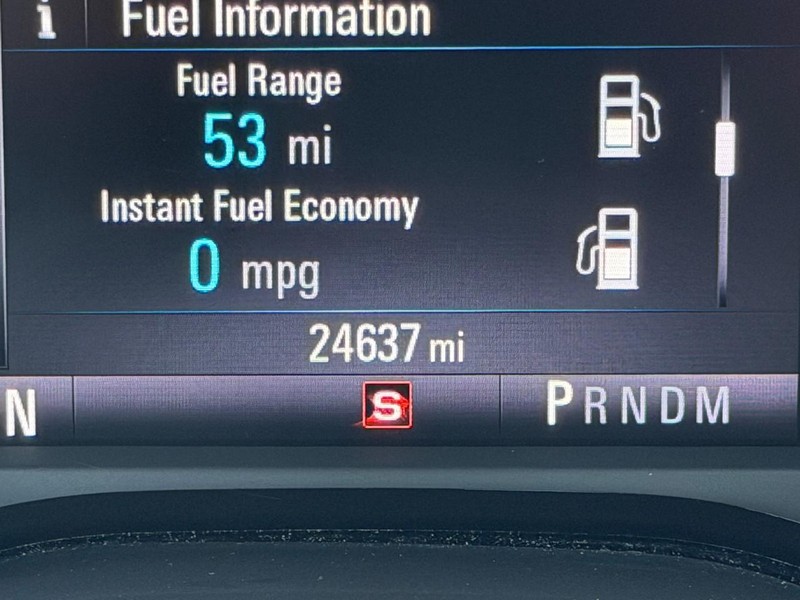 Chevrolet Camaro Vehicle Full-screen Gallery Image 18