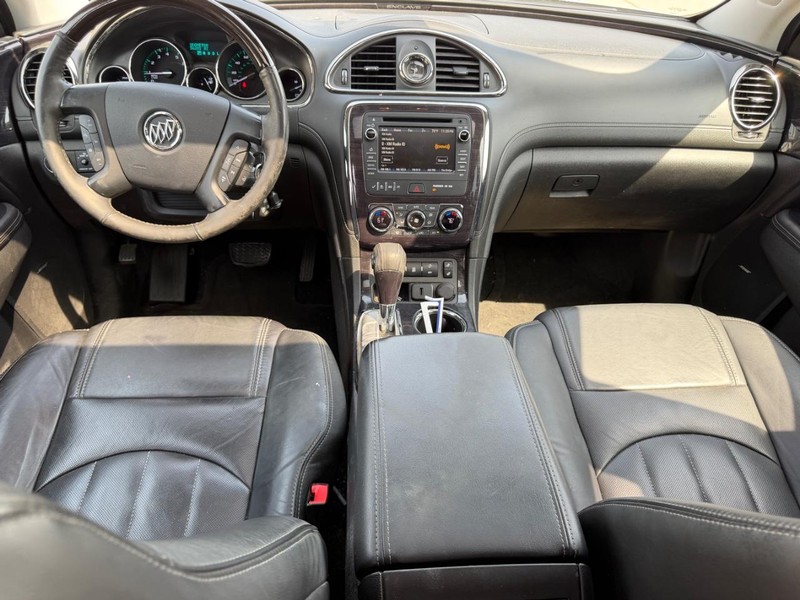 Buick Enclave Vehicle Full-screen Gallery Image 12