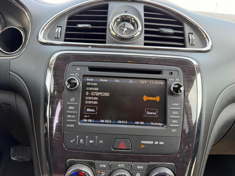 Buick Enclave Vehicle Full-screen Gallery Image 16