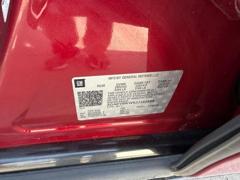 Buick Enclave Vehicle Full-screen Gallery Image 25