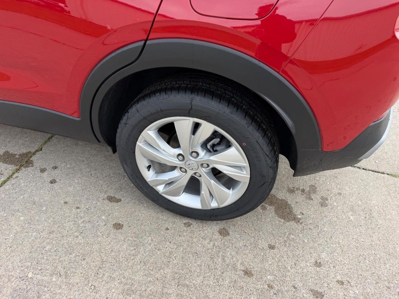 Buick Encore GX Vehicle Full-screen Gallery Image 6