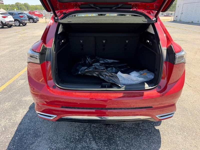 Buick Envision Vehicle Full-screen Gallery Image 5