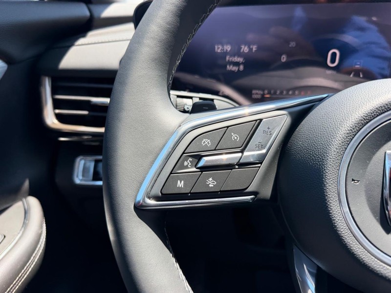 Buick Envision Vehicle Full-screen Gallery Image 12