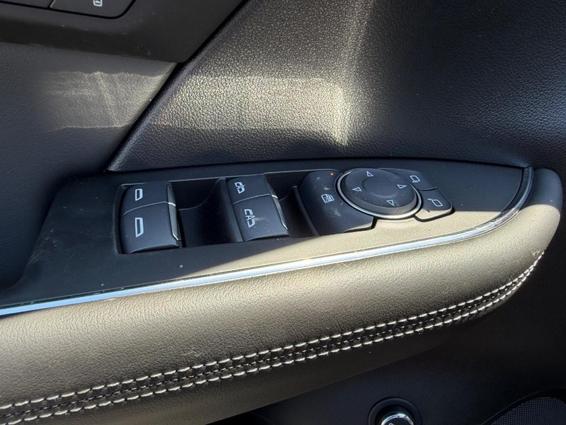 Buick Envision Vehicle Full-screen Gallery Image 17