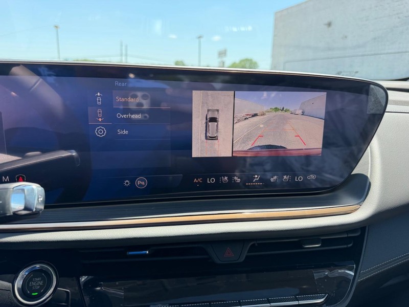 Buick Envision Vehicle Full-screen Gallery Image 20