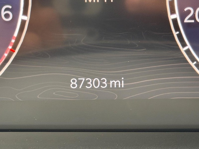 Jeep Grand Cherokee L Vehicle Full-screen Gallery Image 23