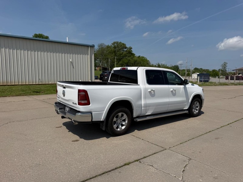 Ram 1500 Vehicle Full-screen Gallery Image 3