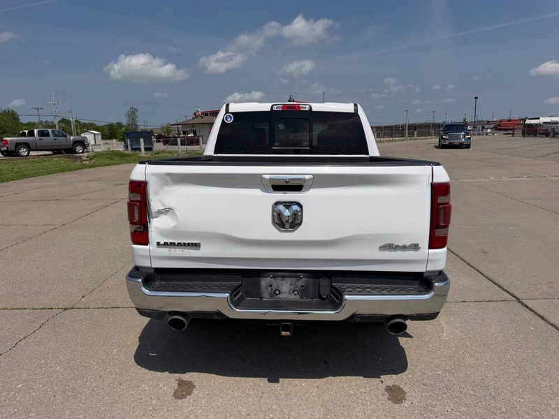 Ram 1500 Vehicle Full-screen Gallery Image 4