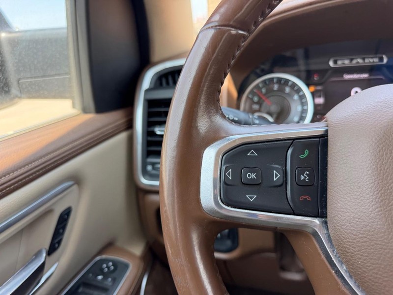 Ram 1500 Vehicle Full-screen Gallery Image 10