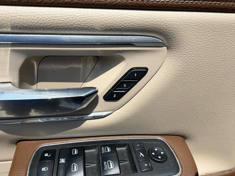 Ram 1500 Vehicle Full-screen Gallery Image 17