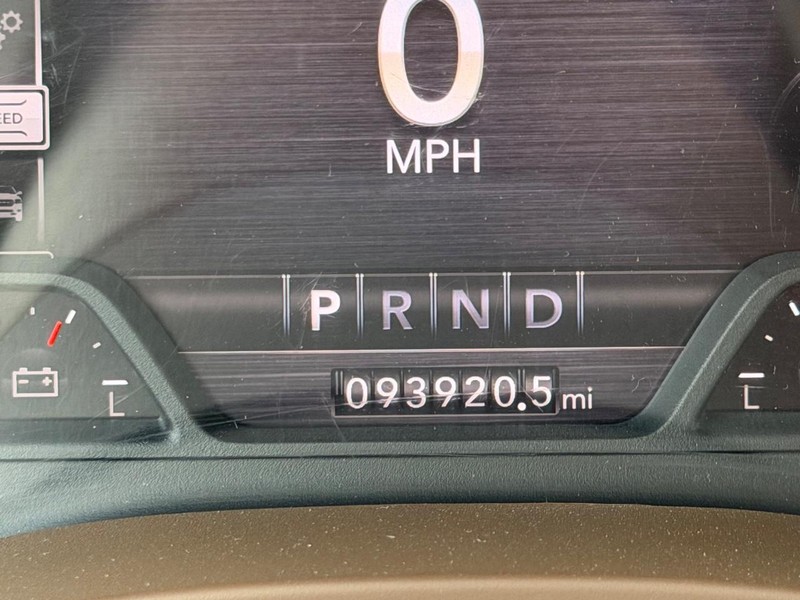 Ram 1500 Vehicle Full-screen Gallery Image 19