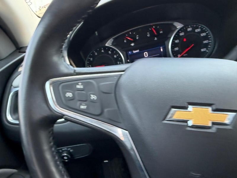 Chevrolet Equinox Vehicle Full-screen Gallery Image 11