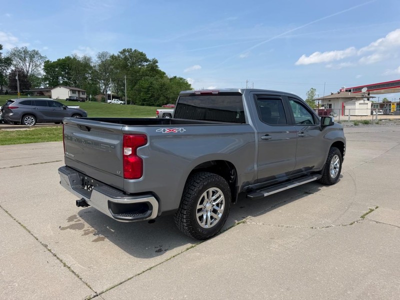 Chevrolet Silverado 1500 Vehicle Full-screen Gallery Image 3