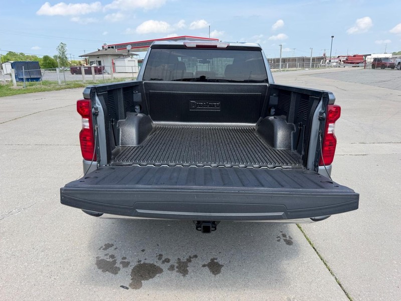 Chevrolet Silverado 1500 Vehicle Full-screen Gallery Image 5