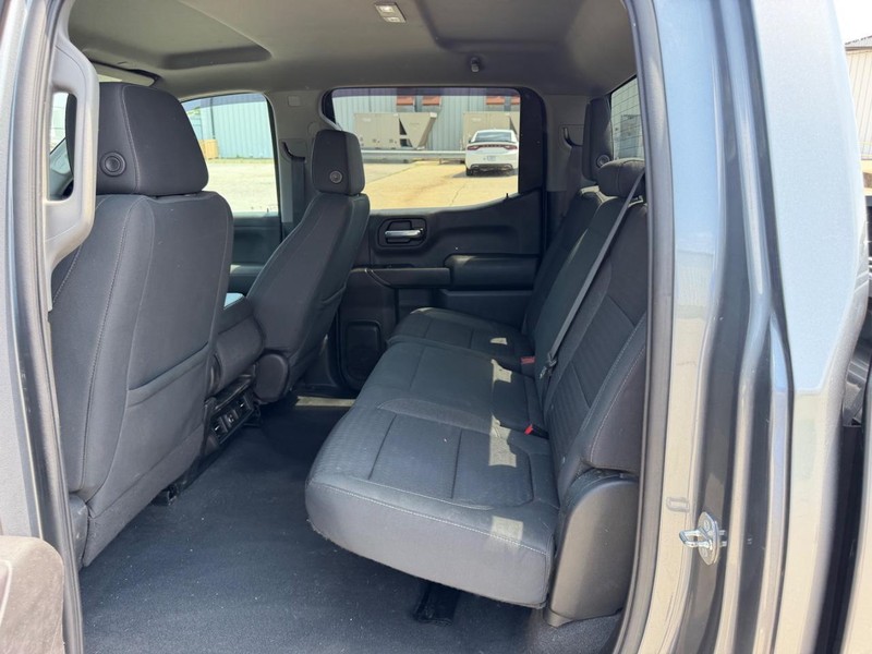 Chevrolet Silverado 1500 Vehicle Full-screen Gallery Image 7