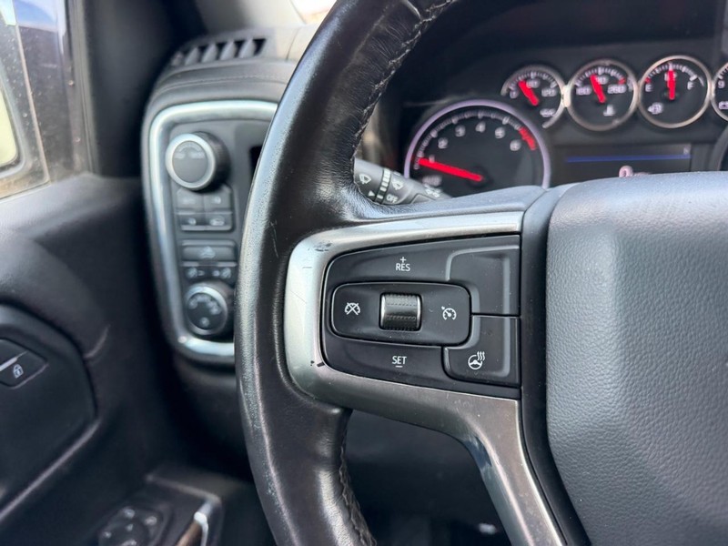 Chevrolet Silverado 1500 Vehicle Full-screen Gallery Image 10