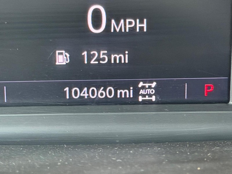 Chevrolet Silverado 1500 Vehicle Full-screen Gallery Image 17