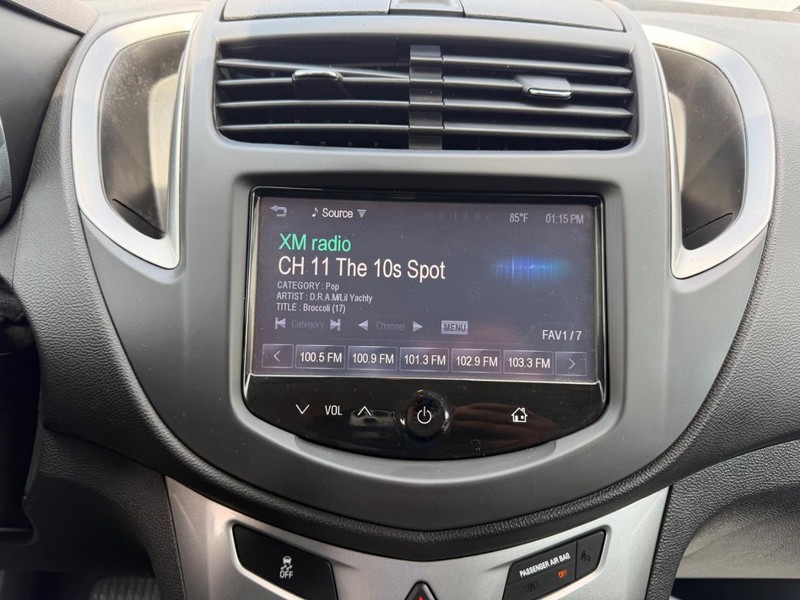 Chevrolet Trax Vehicle Full-screen Gallery Image 12