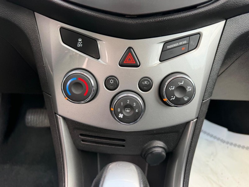 Chevrolet Trax Vehicle Full-screen Gallery Image 13