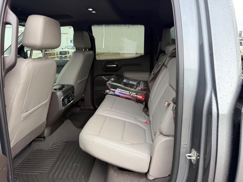 Chevrolet Silverado 1500 Vehicle Full-screen Gallery Image 7