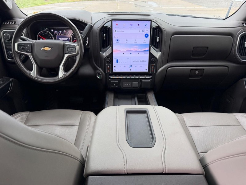 Chevrolet Silverado 1500 Vehicle Full-screen Gallery Image 9
