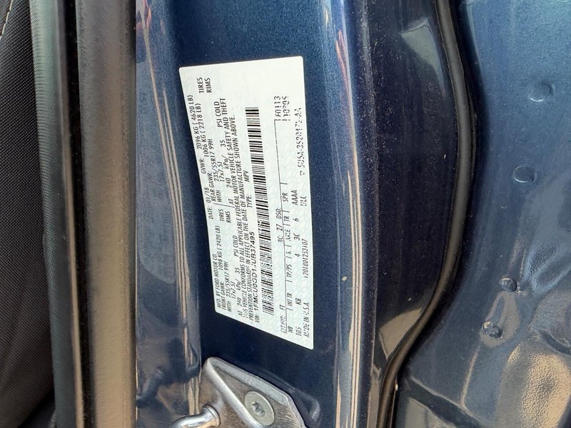 Ford Escape Vehicle Full-screen Gallery Image 20