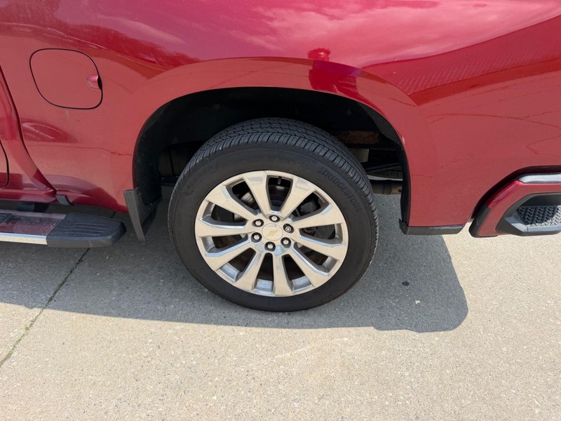 Chevrolet Silverado 1500 Vehicle Full-screen Gallery Image 6