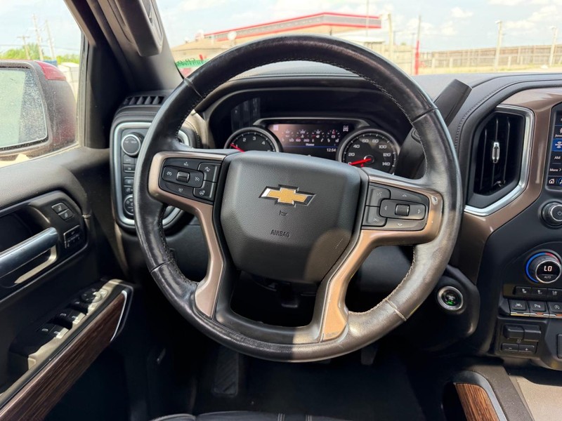 Chevrolet Silverado 1500 Vehicle Full-screen Gallery Image 10