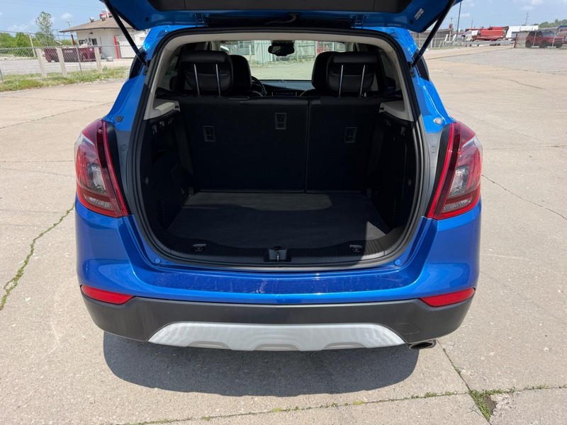 Buick Encore Vehicle Full-screen Gallery Image 5