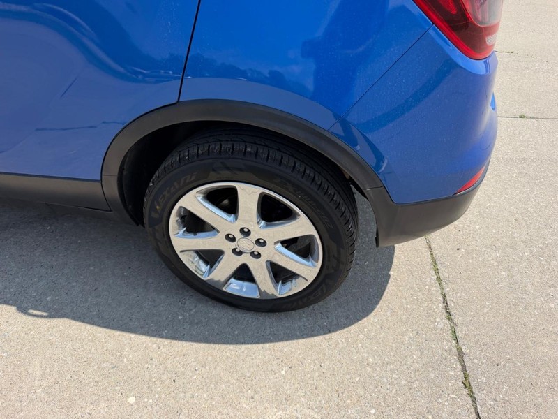 Buick Encore Vehicle Full-screen Gallery Image 6