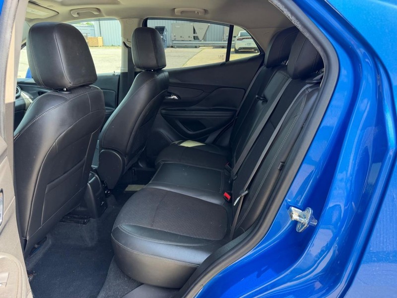 Buick Encore Vehicle Full-screen Gallery Image 7