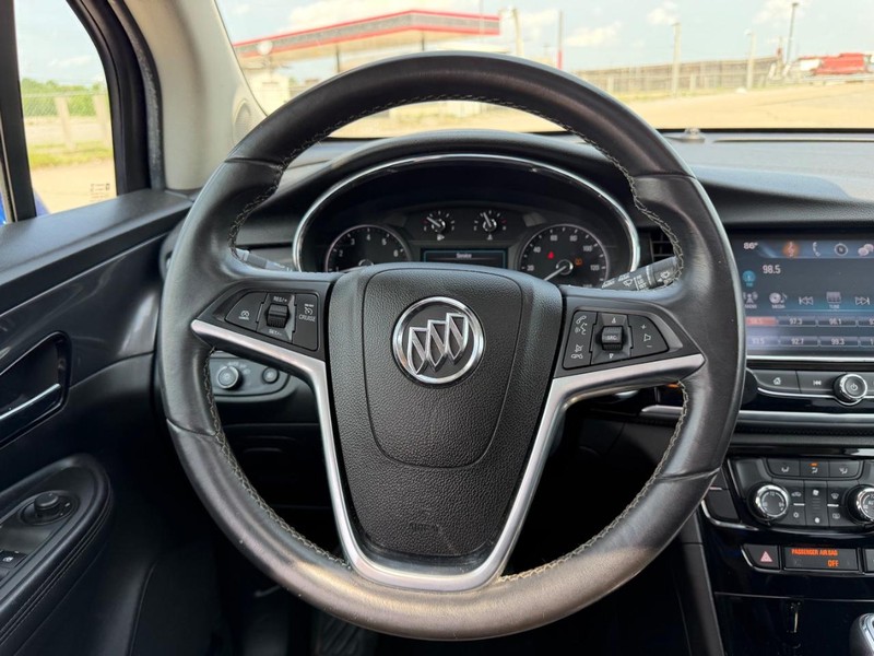 Buick Encore Vehicle Full-screen Gallery Image 10