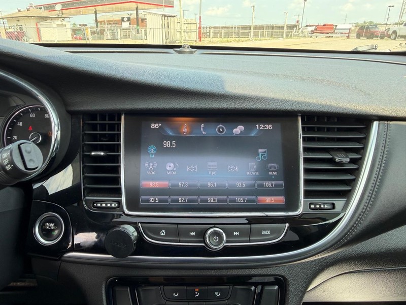 Buick Encore Vehicle Full-screen Gallery Image 13