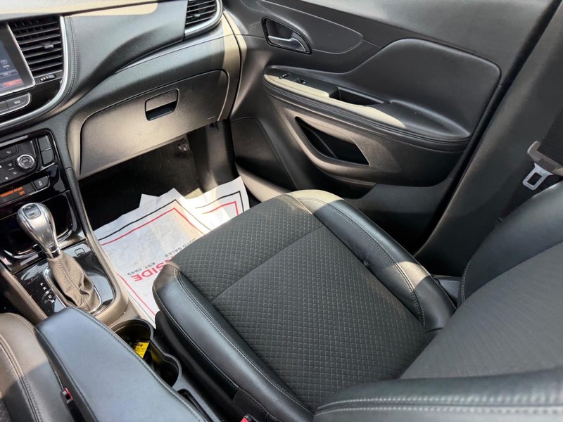 Buick Encore Vehicle Full-screen Gallery Image 16