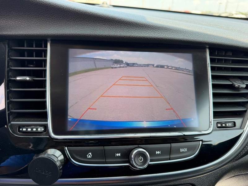 Buick Encore Vehicle Full-screen Gallery Image 20