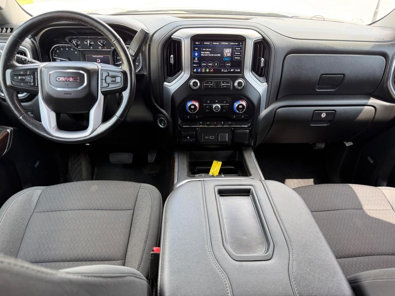 GMC Sierra 1500 Vehicle Full-screen Gallery Image 8