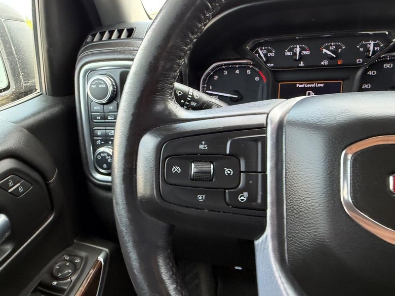 GMC Sierra 1500 Vehicle Full-screen Gallery Image 10