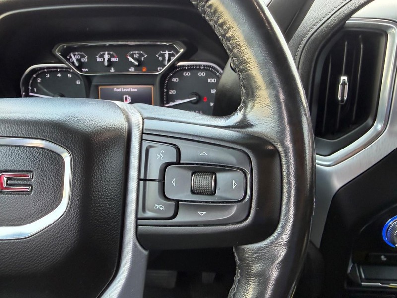 GMC Sierra 1500 Vehicle Full-screen Gallery Image 11