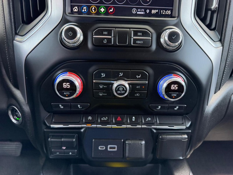 GMC Sierra 1500 Vehicle Full-screen Gallery Image 13