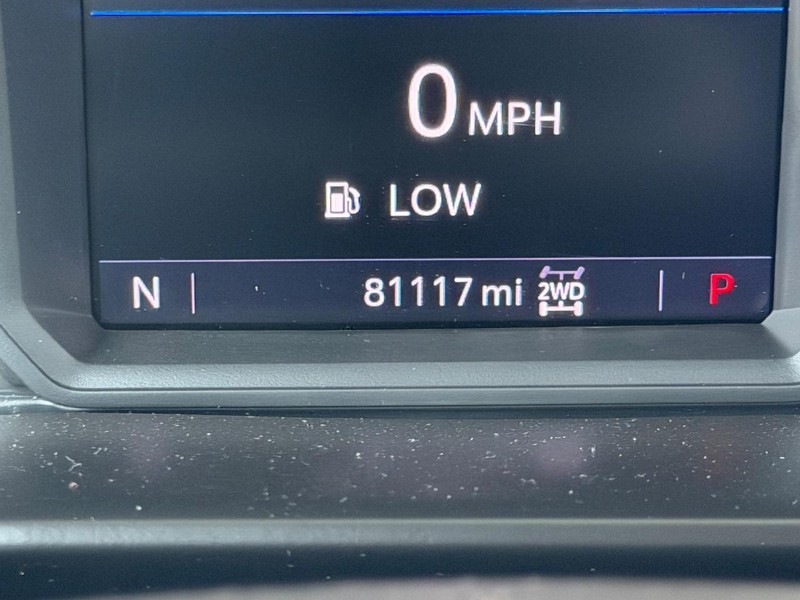 GMC Sierra 1500 Vehicle Full-screen Gallery Image 17