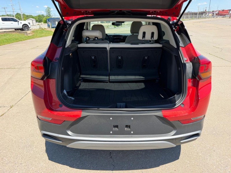 Buick Encore GX Vehicle Full-screen Gallery Image 5