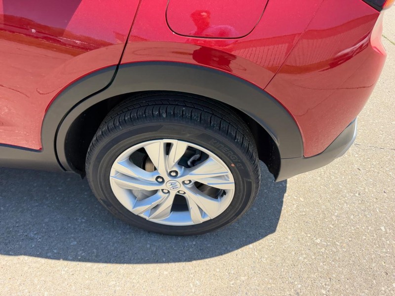 Buick Encore GX Vehicle Full-screen Gallery Image 6