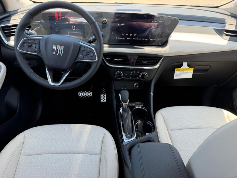 Buick Encore GX Vehicle Full-screen Gallery Image 8