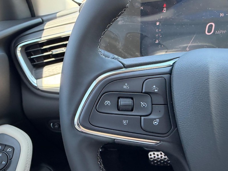 Buick Encore GX Vehicle Full-screen Gallery Image 10
